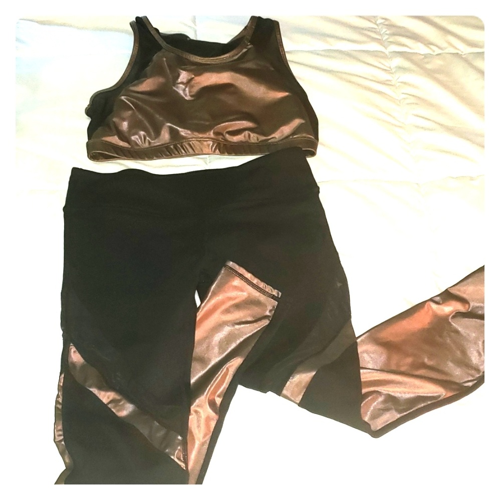 never worn, top is too small